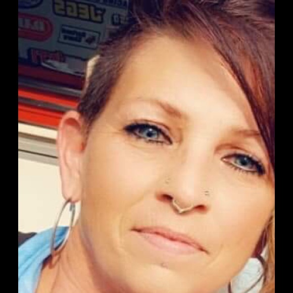 Meet your Posher, Susan - Picture 1 of 2